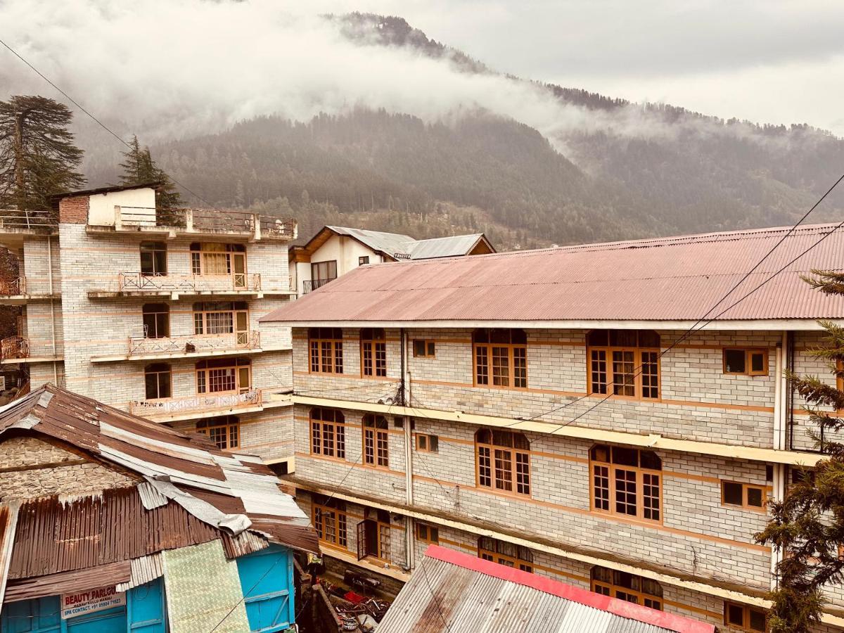 Wooibhotels The Solitaire Manali  Exterior photo